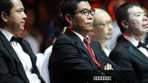 英超重逢大戏费迪南德戏言欲夺特维斯奖牌